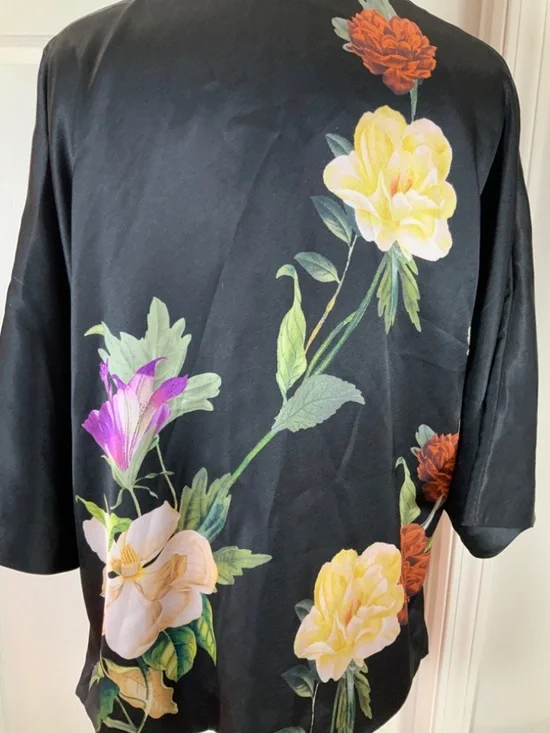 Chico’s Black Floral Silken Evening Boho Chic Kimono Jacket Size S/M - Picture 5 of 7